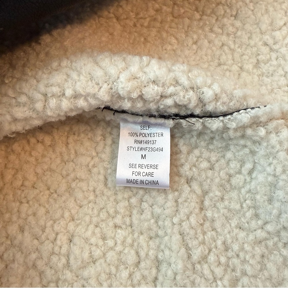 NWT HYFVE The Brooklynn Black and Cream Faux-Leather Sherpa Jacket M - Picture 13 of 13